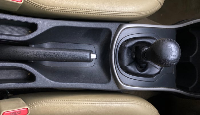 2016 Honda City 1.5L I-VTEC VX, Petrol, Manual, 1,18,333 km, Gear Lever