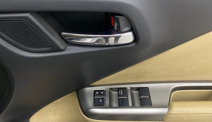 2016 Honda City 1.5L I-VTEC VX, Petrol, Manual, 1,18,333 km, Driver Side Door Panels Control