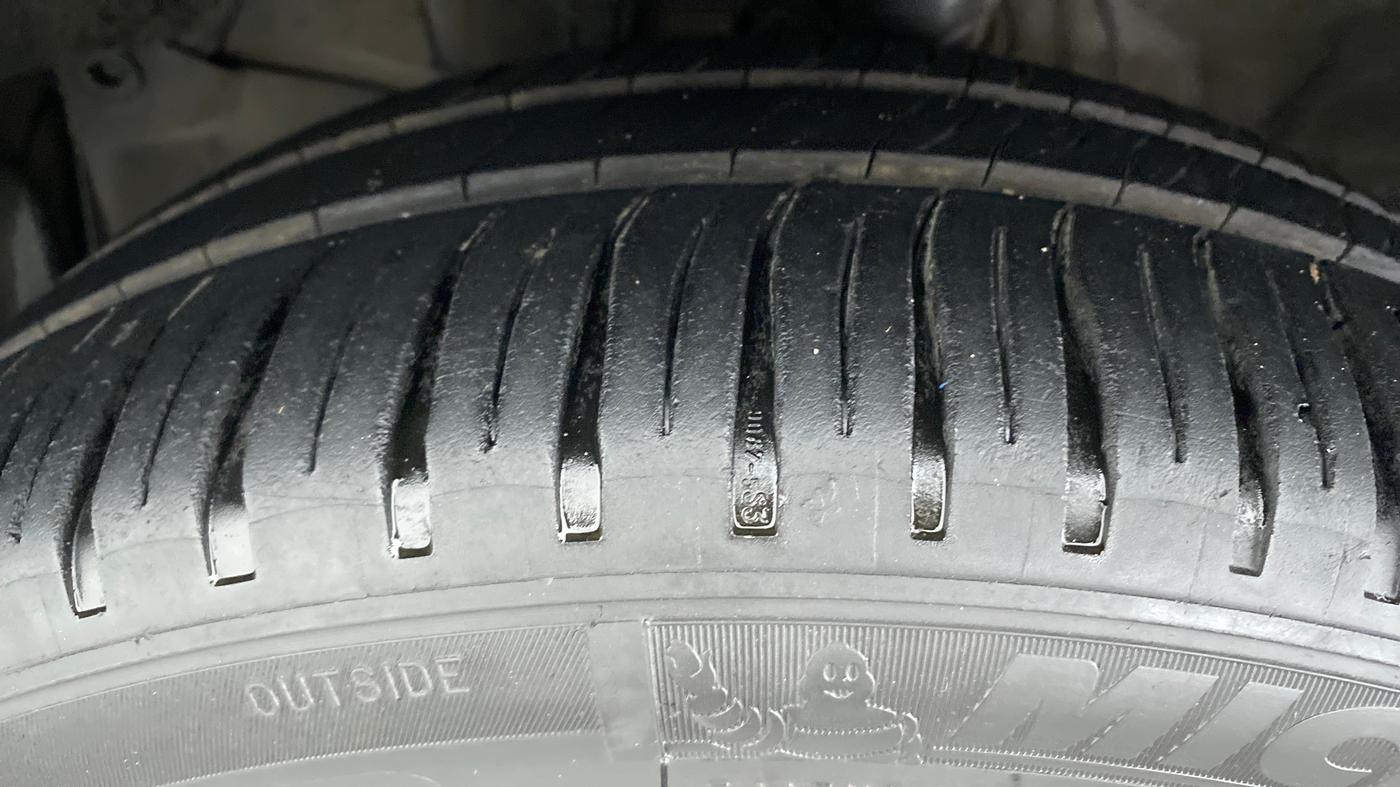 2017 Honda City VX MT PETROL, Petrol, Manual, 37,077 km, Left Front Tyre Tread