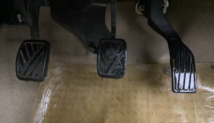 2014 Maruti Swift Dzire VXI, Petrol, Manual, 1,07,296 km, Pedals