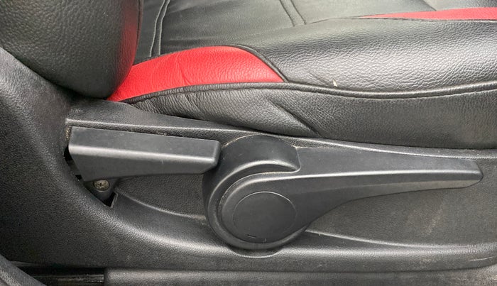 2017 Tata Tiago XZ 1.2 REVOTRON, Petrol, Manual, 24,330 km, Driver Side Adjustment Panel