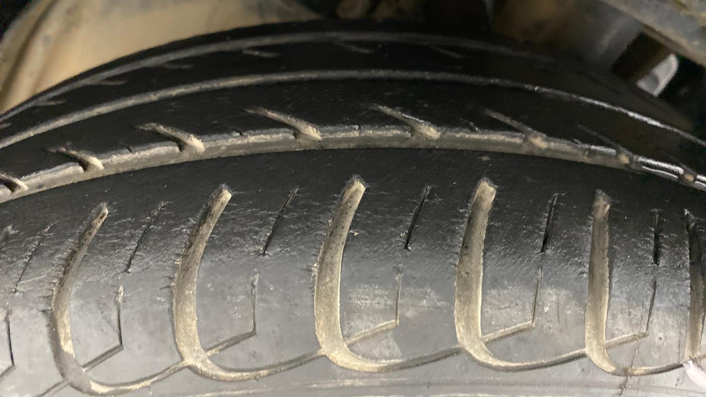 2017 Tata Tiago XZ 1.2 REVOTRON, Petrol, Manual, 24,330 km, Left Front Tyre Tread