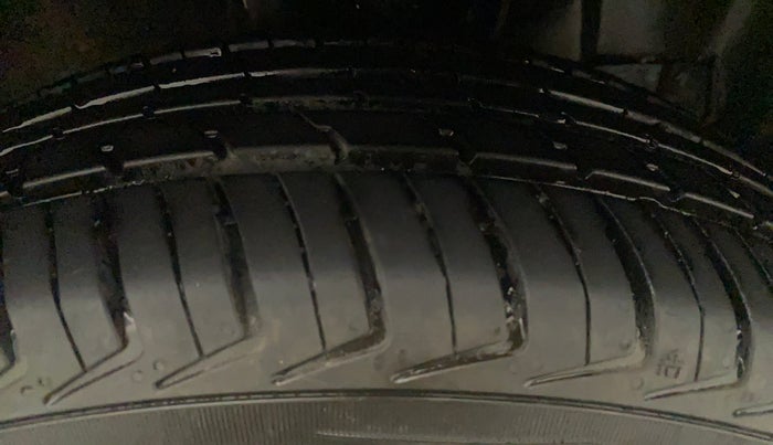 2021 Maruti New Wagon-R LXI CNG (O) 1.0, CNG, Manual, 39,613 km, Right Front Tyre Tread
