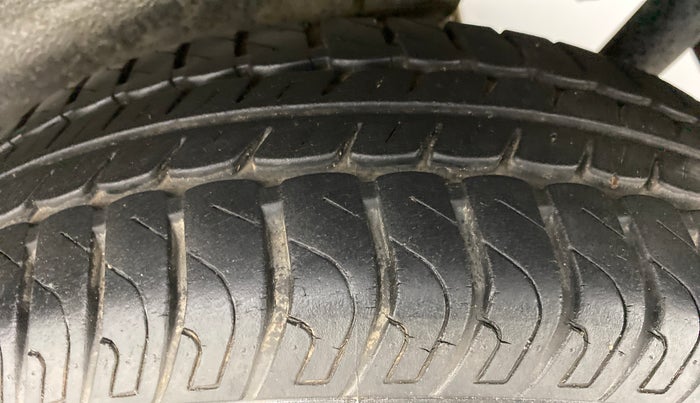 2015 Maruti Wagon R 1.0 VXI, Petrol, Manual, 21,757 km, Left Rear Tyre Tread