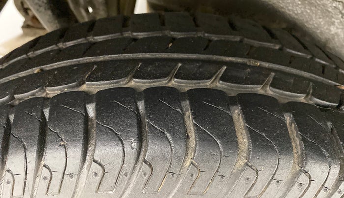 2015 Maruti Wagon R 1.0 VXI, Petrol, Manual, 21,757 km, Right Rear Tyre Tread