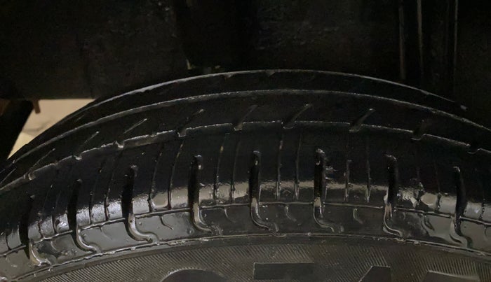 2018 Datsun Redi Go T (O), Petrol, Manual, 42,162 km, Right Rear Tyre Tread