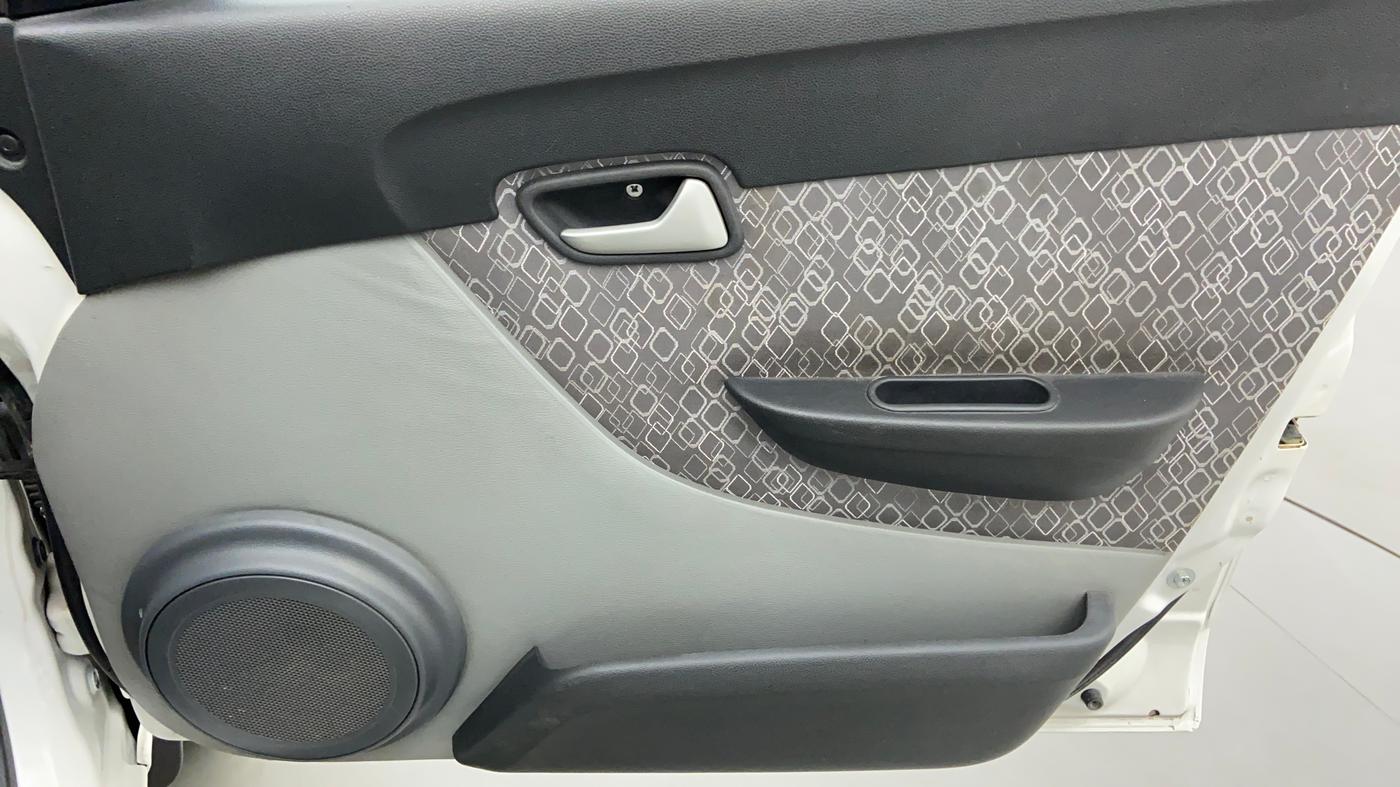 2017 Maruti Alto 800 LXI, Petrol, Manual, 46,575 km, Driver Side Door Panels Control