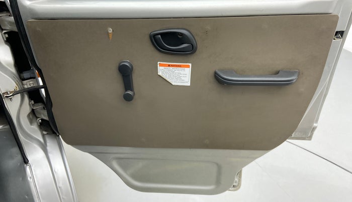 2016 Maruti Eeco 5 STR CNG WITH AC PLUSHTR, CNG, Manual, 60,713 km, Driver Side Door Panels Control