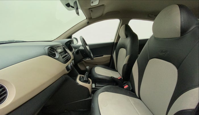 2015 Hyundai Grand i10 MAGNA 1.2 KAPPA VTVT, CNG, Manual, 44,909 km, Right Side Front Door Cabin