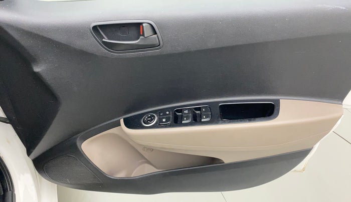 2015 Hyundai Grand i10 MAGNA 1.2 KAPPA VTVT, CNG, Manual, 44,909 km, Driver Side Door Panels Control