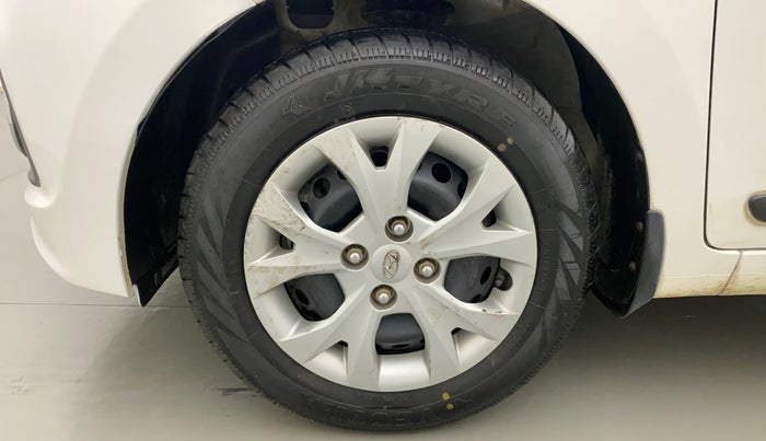 2015 Hyundai Grand i10 MAGNA 1.2 KAPPA VTVT, CNG, Manual, 44,909 km, Left Front Wheel