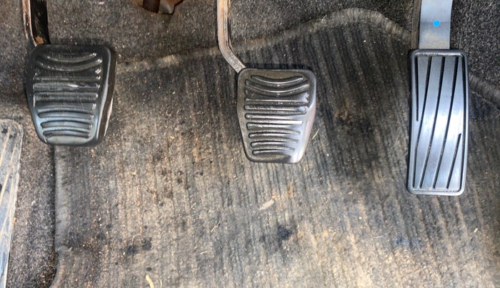 2016 Mahindra Kuv100 K6 PLUS D 6 STR, Diesel, Manual, 85,537 km, Pedals