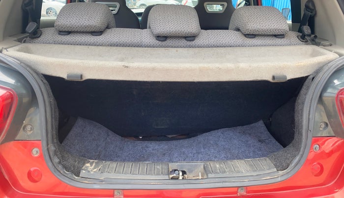 2016 Mahindra Kuv100 K6 PLUS D 6 STR, Diesel, Manual, 85,537 km, Boot Inside