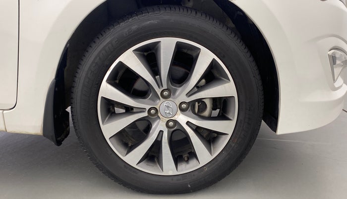 2017 Hyundai Verna 1.6 SX VTVT (O), Petrol, Manual, 4,832 km, Right Front Wheel