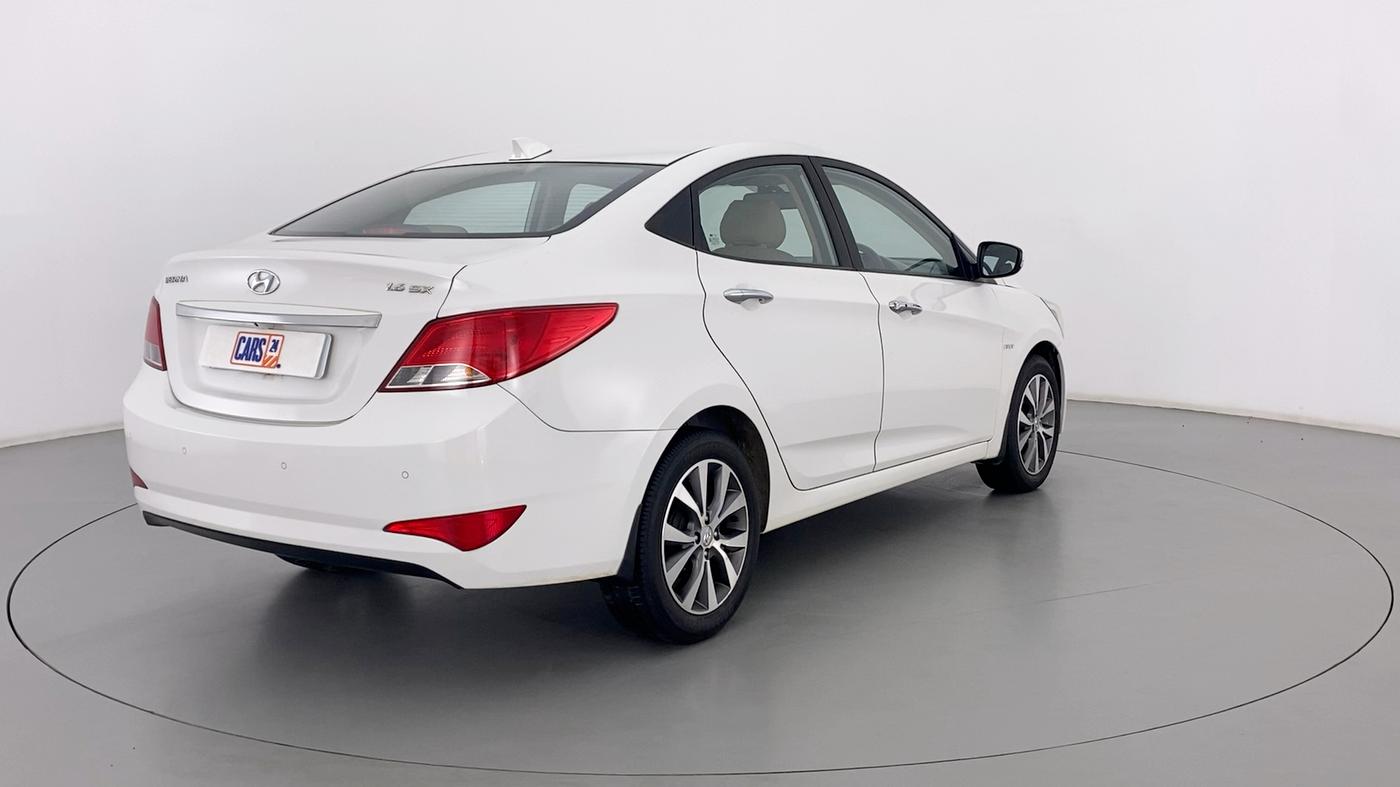 2017 Hyundai Verna 1.6 SX VTVT (O), Petrol, Manual, 4,832 km, Right Back Diagonal