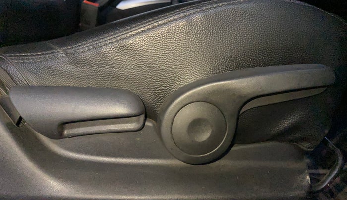 2020 Maruti S Cross ZETA 1.5, Petrol, Manual, 84,354 km, Driver Side Adjustment Panel