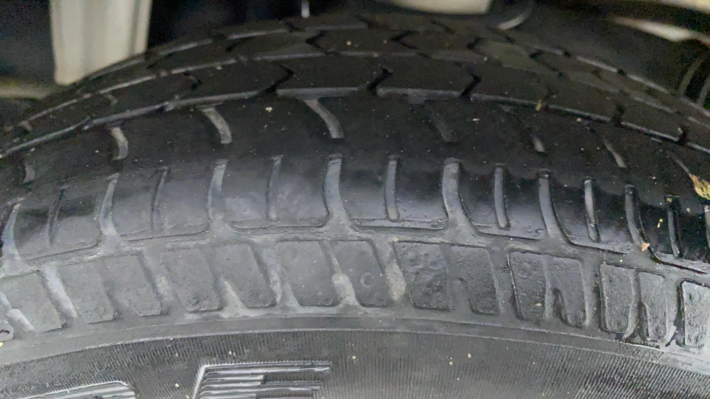 2017 Maruti Alto K10 VXI P, Petrol, Manual, 30,515 km, Left Rear Tyre Tread