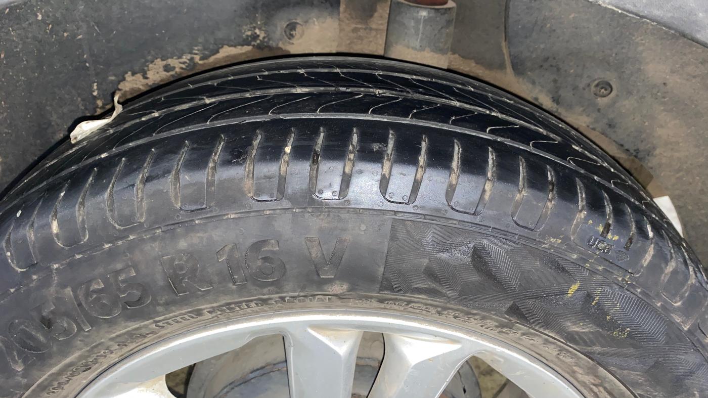 2016 Hyundai Creta SX PLUS 1.6 PETROL, Petrol, Manual, 76,718 km, Left Rear Tyre Tread