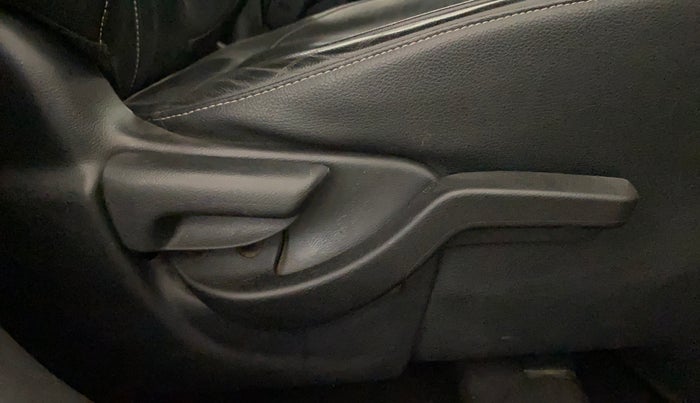 2017 Honda BR-V 1.5L I-VTEC VX, Petrol, Manual, 91,915 km, Driver Side Adjustment Panel