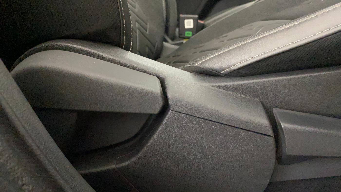 2022 Nissan MAGNITE XV PREMIUM TURBO CVT, Petrol, Automatic, 13,358 km, Driver Side Adjustment Panel