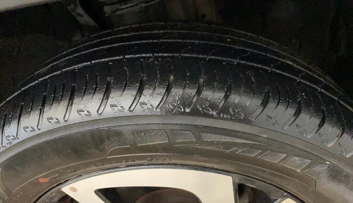 2022 Nissan MAGNITE XV PREMIUM TURBO CVT, Petrol, Automatic, 13,358 km, Right Front Tyre Tread