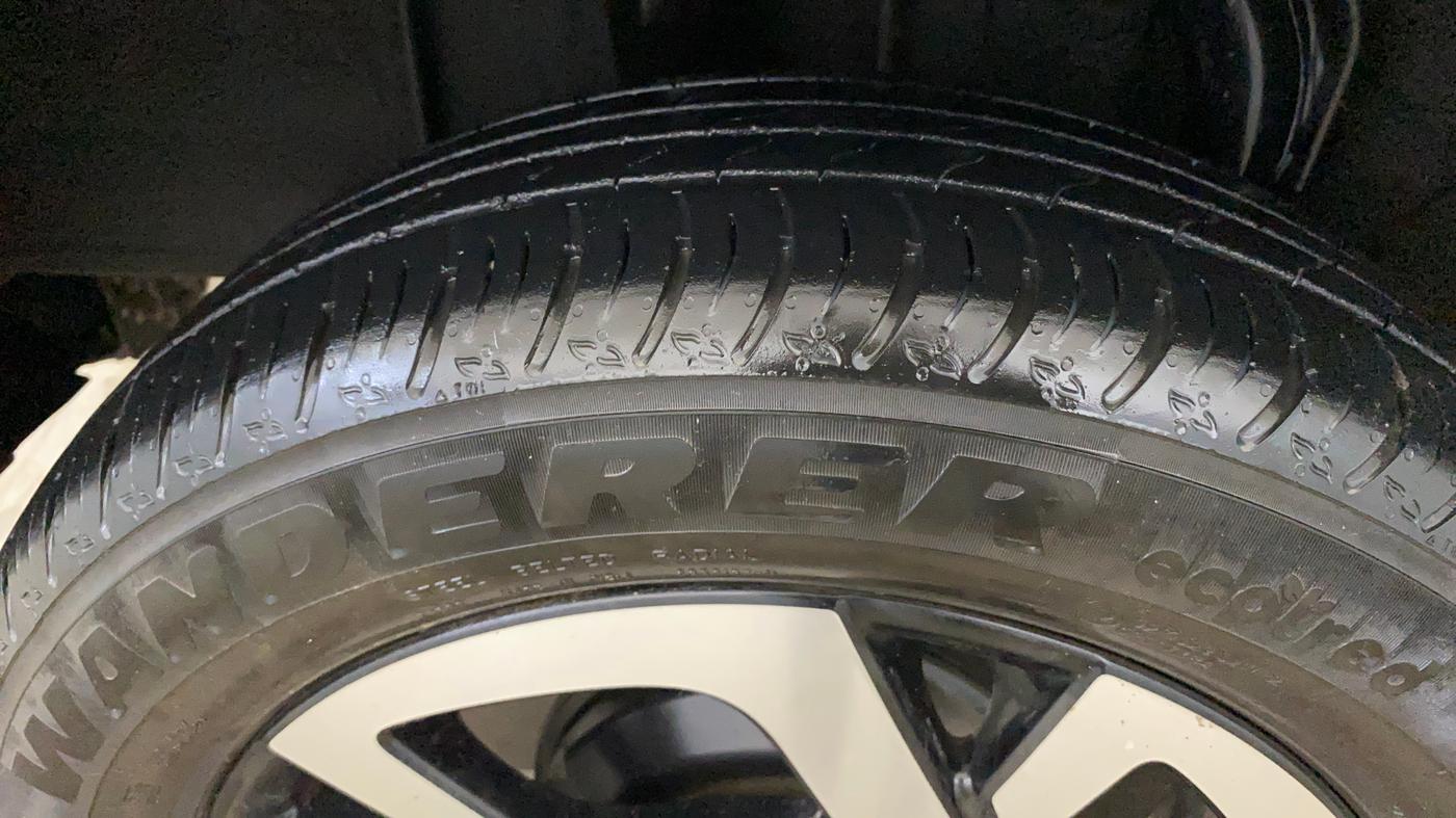 2022 Nissan MAGNITE XV PREMIUM TURBO CVT, Petrol, Automatic, 13,358 km, Right Rear Tyre Tread
