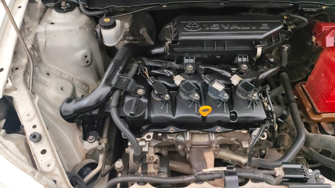 2015 Toyota Etios VX, CNG, Manual, 1,10,885 km, Engine View - Right