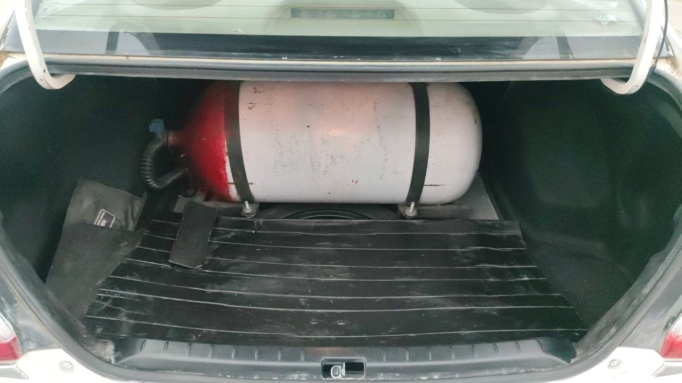 2015 Toyota Etios VX, CNG, Manual, 1,10,885 km, Boot Inside