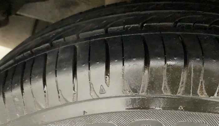 2016 Honda Amaze 1.2L I-VTEC S AT, Petrol, Automatic, 62,541 km, Right Rear Tyre Tread