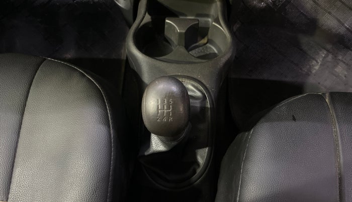 2017 Nissan Micra Active XL, Petrol, Manual, 70,200 km, Gear Lever