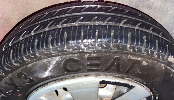 2017 Nissan Micra Active XL, Petrol, Manual, 70,200 km, Right Front Tyre Tread