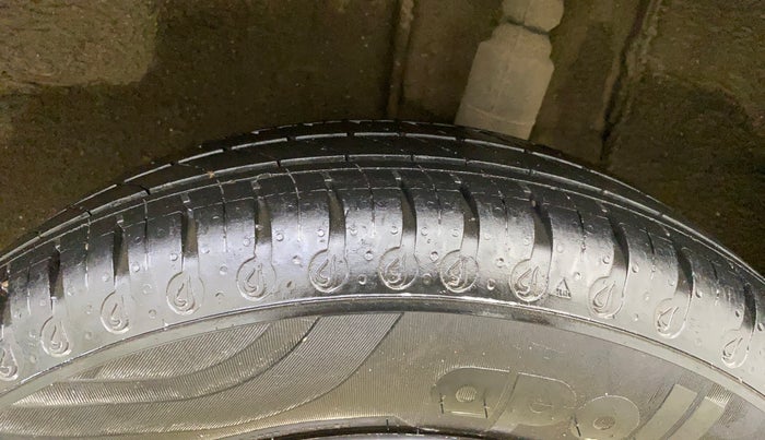 2021 Renault Kwid CLIMBER 1.0 AMT (O), Petrol, Automatic, 15,470 km, Left Rear Tyre Tread