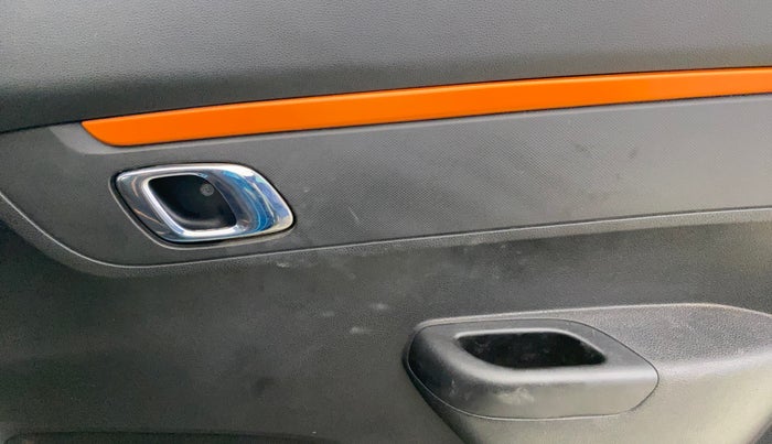 2021 Renault Kwid CLIMBER 1.0 AMT (O), Petrol, Automatic, 15,470 km, Driver Side Door Panels Control