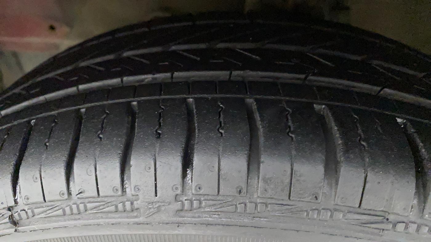 2019 Hyundai Grand i10 ASTA 1.2 KAPPA VTVT, Petrol, Manual, 59,024 km, Left Front Tyre Tread