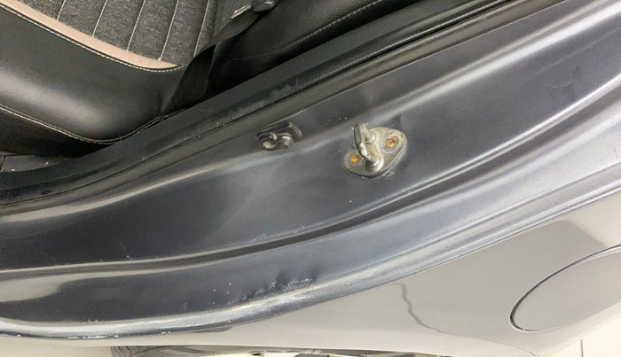 2013 Hyundai Grand i10 SPORTZ 1.1 CRDI, Diesel, Manual, 80,593 km, Left C pillar - Paint is slightly faded