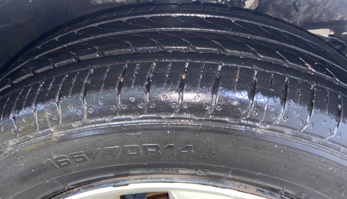 2019 Maruti New Wagon-R VXI 1.0, CNG, Manual, 94,250 km, Right Front Tyre Tread