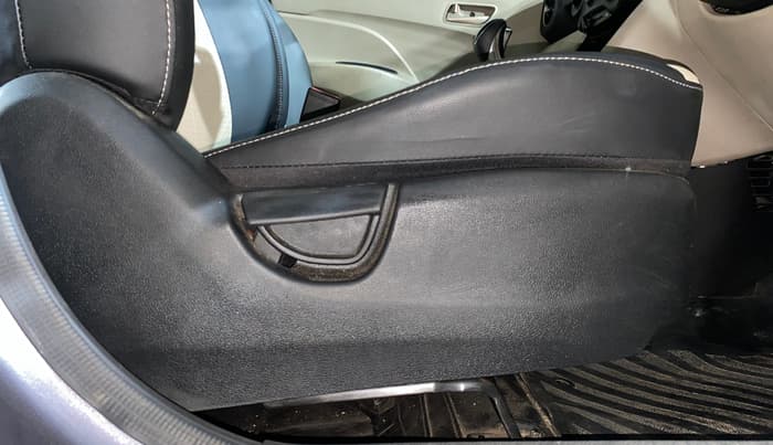2019 Hyundai NEW SANTRO SPORTZ AMT, Petrol, Automatic, 85,261 km, Driver Side Adjustment Panel