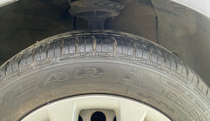 2016 Hyundai Grand i10 SPORTZ 1.2 KAPPA VTVT, Petrol, Manual, 68,800 km, Right Front Tyre Tread