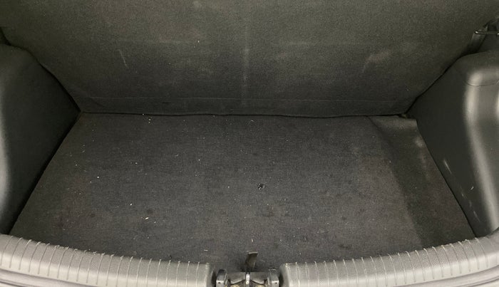 2016 Hyundai Grand i10 SPORTZ 1.2 KAPPA VTVT, Petrol, Manual, 68,800 km, Boot Inside