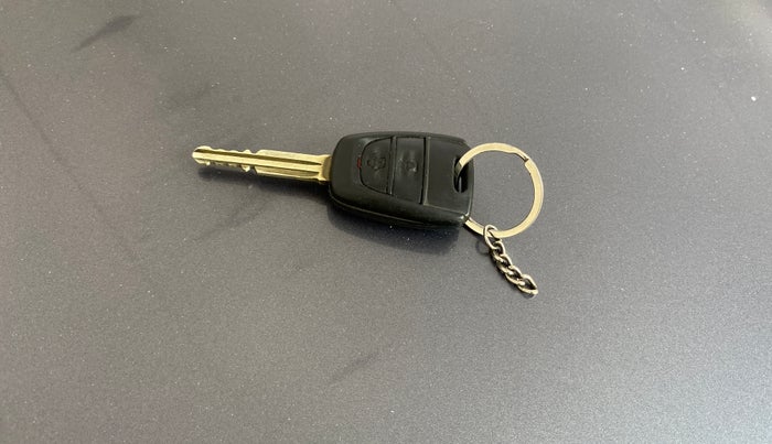 2016 Hyundai Grand i10 SPORTZ 1.2 KAPPA VTVT, Petrol, Manual, 68,800 km, Key Close Up