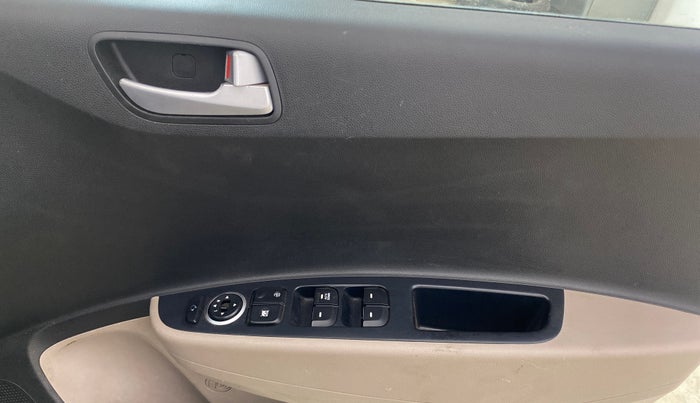 2016 Hyundai Grand i10 SPORTZ 1.2 KAPPA VTVT, Petrol, Manual, 68,800 km, Driver Side Door Panels Control