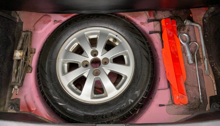 2009 Maruti Swift ZXI 1.3, Petrol, Manual, 78,279 km, Spare Tyre