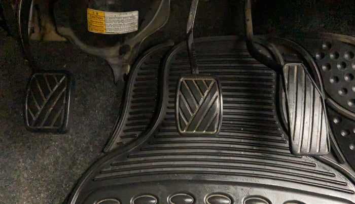 2009 Maruti Swift ZXI 1.3, Petrol, Manual, 78,279 km, Pedals