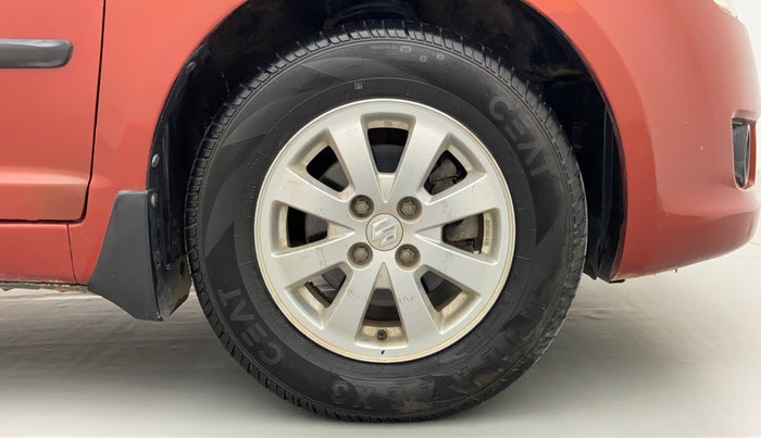 2009 Maruti Swift ZXI 1.3, Petrol, Manual, 78,279 km, Right Front Wheel