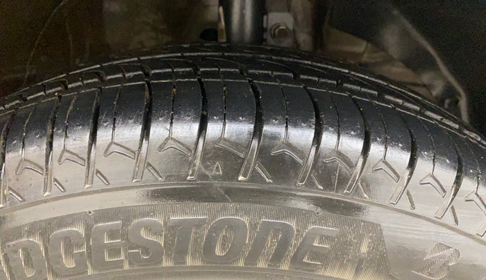 2020 Maruti Swift VXI AMT, Petrol, Automatic, 80,297 km, Right Front Tyre Tread