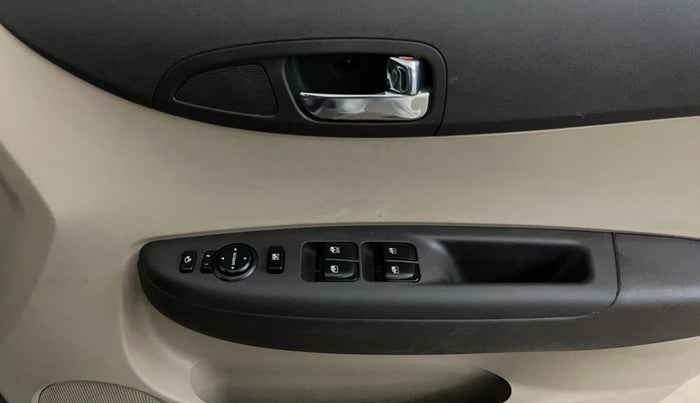 2014 Hyundai i20 ASTA (O) 1.2 WITH SUNROOF, Petrol, Manual, 10,605 km, Driver Side Door Panels Control