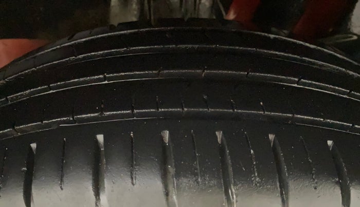 2018 Maruti Swift ZXI PLUS AMT, Petrol, Automatic, 84,589 km, Left Rear Tyre Tread