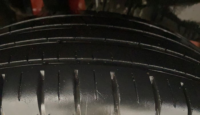 2018 Maruti Swift ZXI PLUS AMT, Petrol, Automatic, 84,589 km, Right Rear Tyre Tread