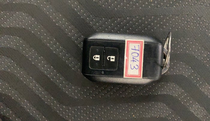 2018 Maruti Swift ZXI PLUS AMT, Petrol, Automatic, 84,589 km, Key Close Up