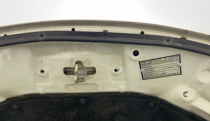 2012 Maruti Swift VXI, CNG, Manual, 86,899 km, Bonnet (hood) - Slight discolouration